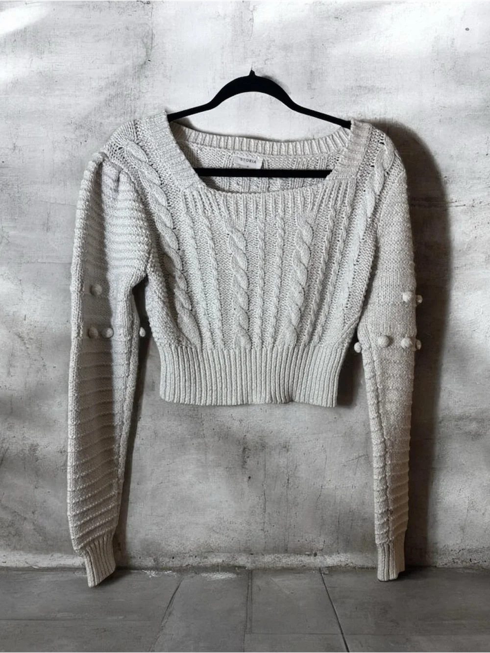 Stylish Cream Cable-Knit Crop Sweater - Storia Size Small